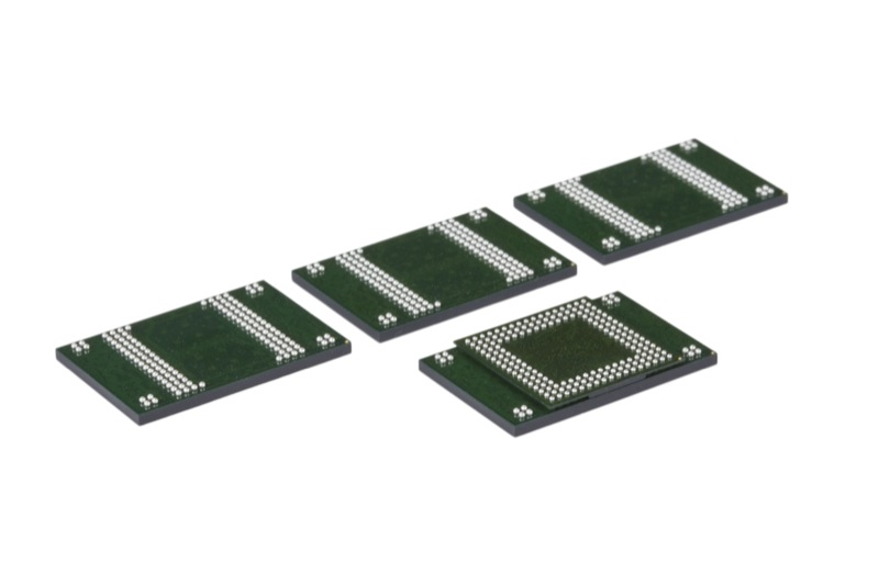 Illustration for article titled Intel Reveals New Mobile SSD, UMPC Concepts, the Skulltrail Gaming Platform and Penryn and Santa Rosa Updates